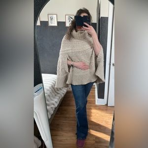 *Like New* Italian Wool/Alpaca Cape